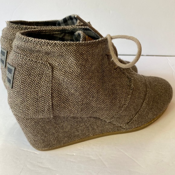 TOMS 'Desert' Herringbone Wedge Bootie - Picture 7 of 16